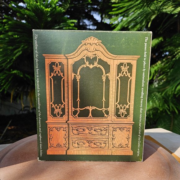 Chippendale Goebel Breakfront Cabinet 1:12 Scale - Picture 2 of 13